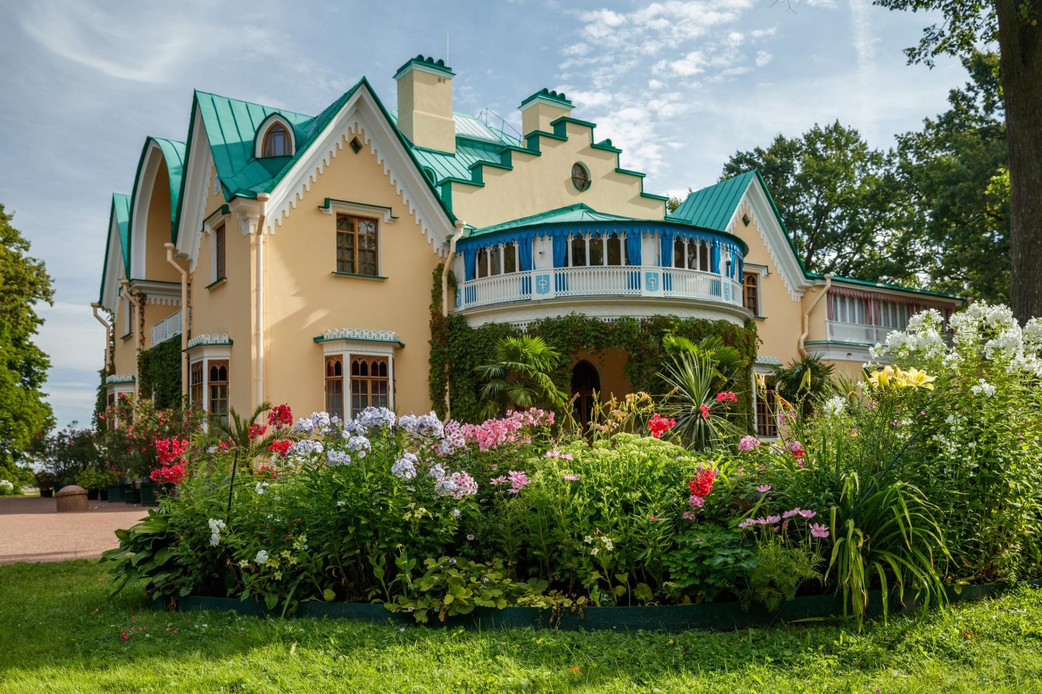 Коттедж Александрия Петергоф музей фото